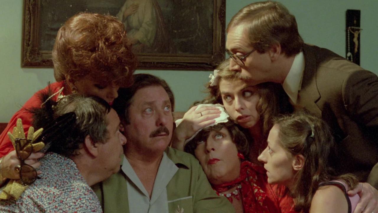 ESPERANDO LA CARROZA (1985) - CINE AL AIRE LIBRE